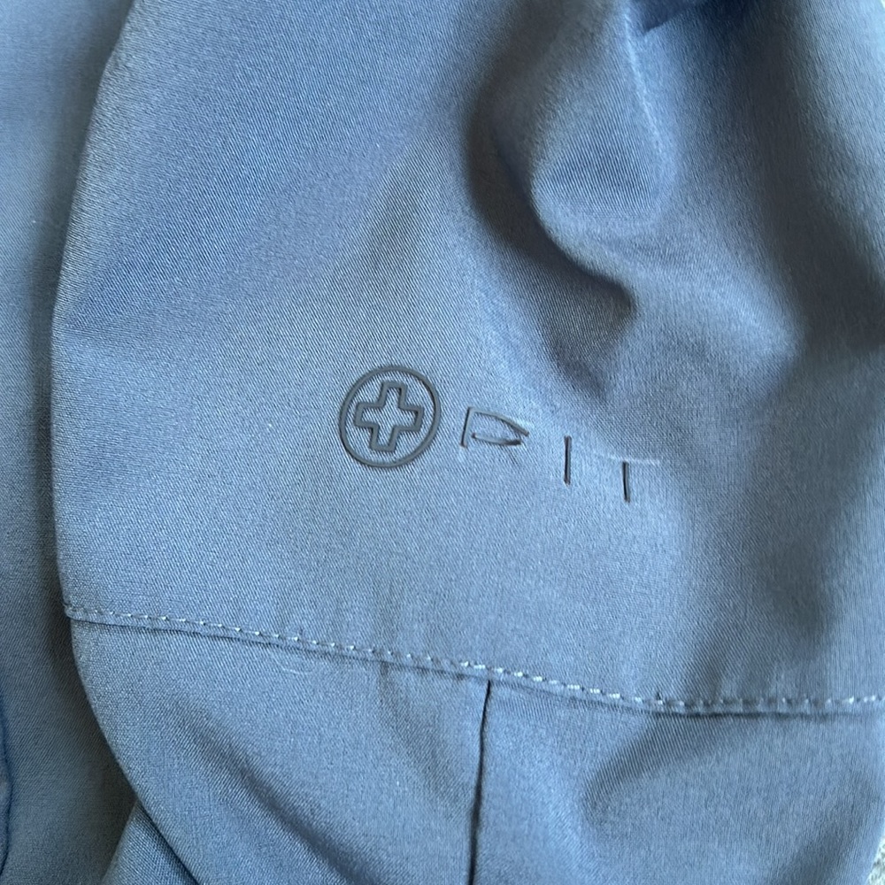 FIT SCRUBS - Picture 3 of 8